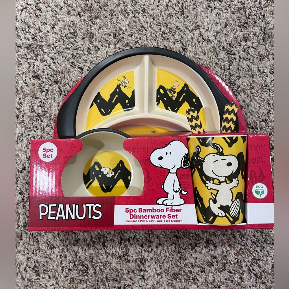 Peanuts 5 Piece Bamboo Kids Dinnerware Set Charlie Brown Snoopy New #320
